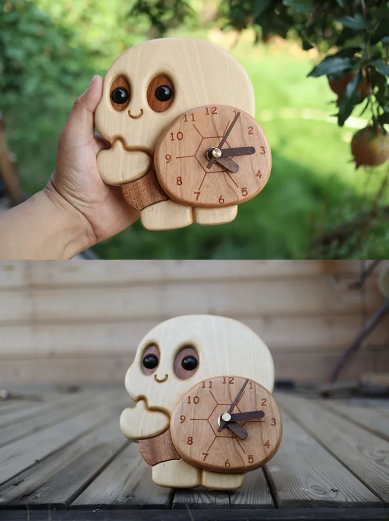 Cartoon-style wooden turtle desk clock