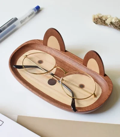 Adorable fox-shaped wooden tray, perfect for organizing glasses, accessories, or small items